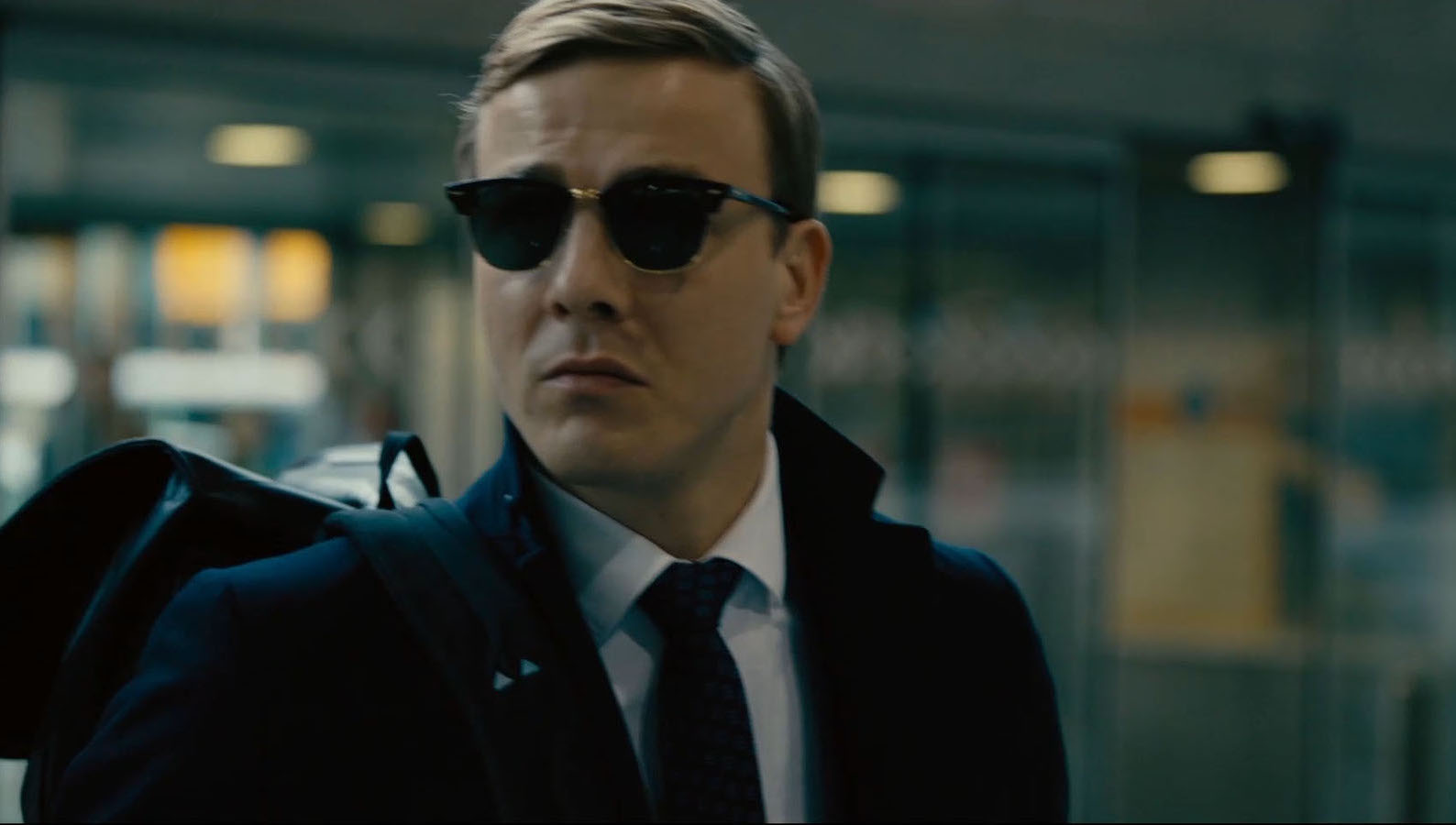 Screenshot aus dem Showreel von Albrecht Schuch